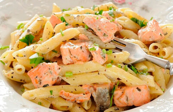 Pasta cremosa de salmón a presión
