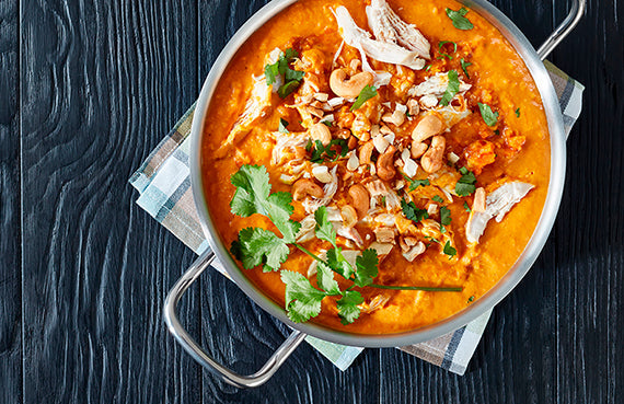 Curry de pollo con coco y castañas de cajú