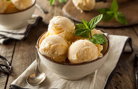Helado de vaina de vainilla con trocitos de manjar (MultiBread 2021)