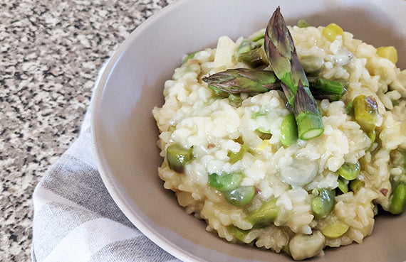 Risotto de espárragos y habas a presión