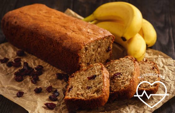 Queque de avena, platano y cranberry