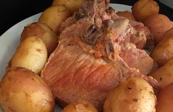 Chuletas de cerdo atomatadas