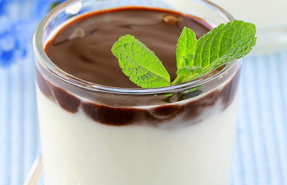 Postre de chocolate blanco