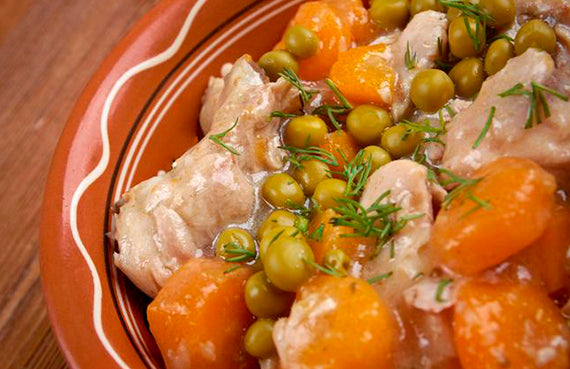 Pollo arvejado