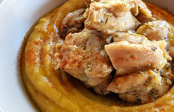 Pollo con vegetales y puré de camote