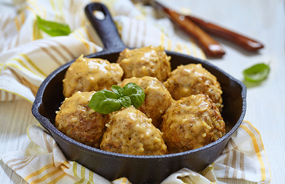 Albóndigas de carne con salsa de mostaza